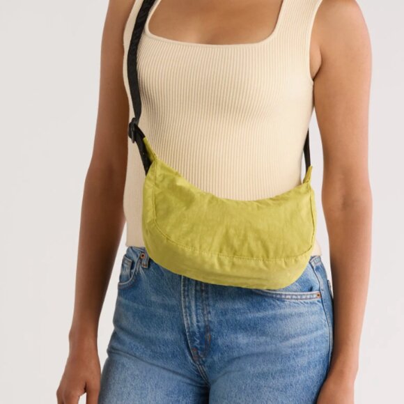 Baggu Small Nylon Crescent Crossbody Bag Lemongrass - NWT - Picture 1 of 5